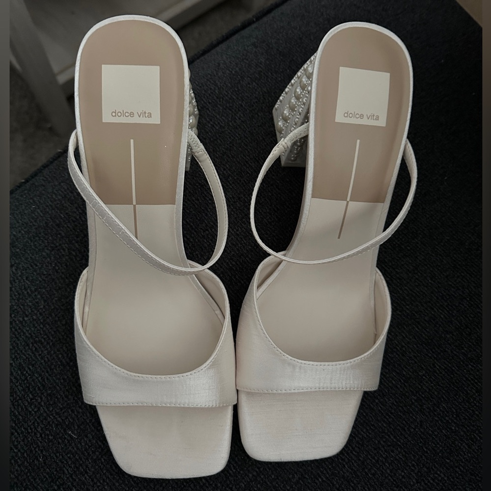 NWT Dolce Vita Jemmy Pearl Vanilla Silk Heels - Picture 8 of 9